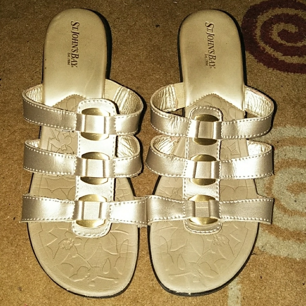 St. Johns Bay sandals size 10